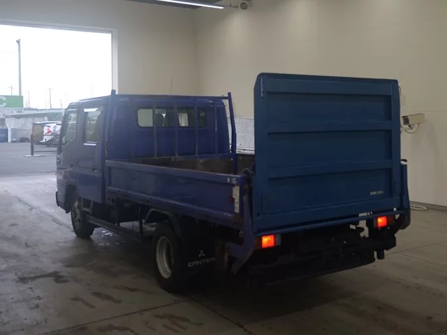 Mitsubishi Fuso Canter  с аукциона в Японии