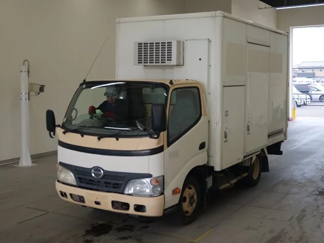 Hino Dutro  с аукциона в Японии
