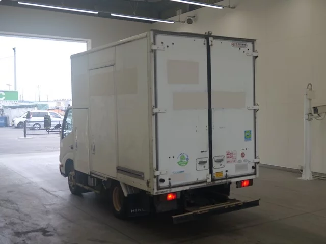 Hino Dutro  с аукциона в Японии