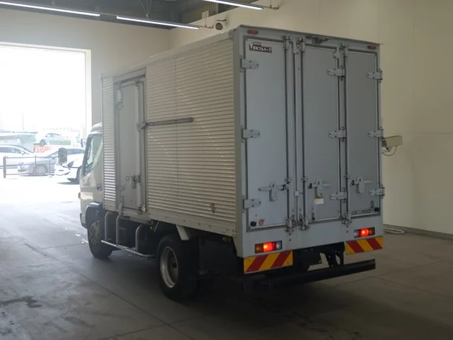Mitsubishi Fuso Canter  с аукциона в Японии