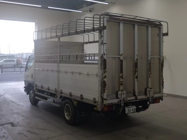 Mitsubishi Fuso Canter  с аукциона в Японии