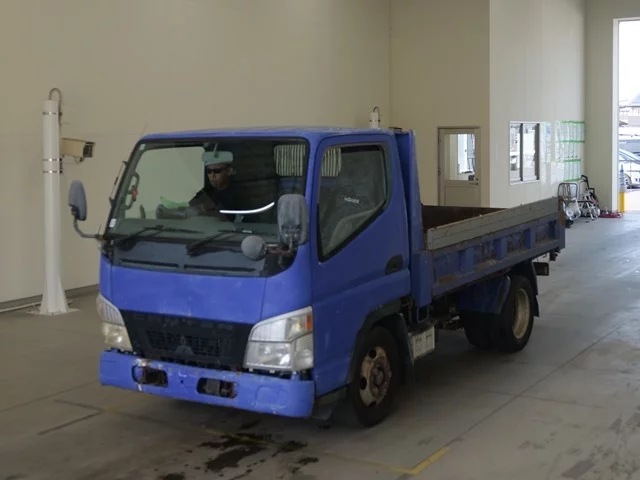 Mitsubishi Fuso Canter  с аукциона в Японии
