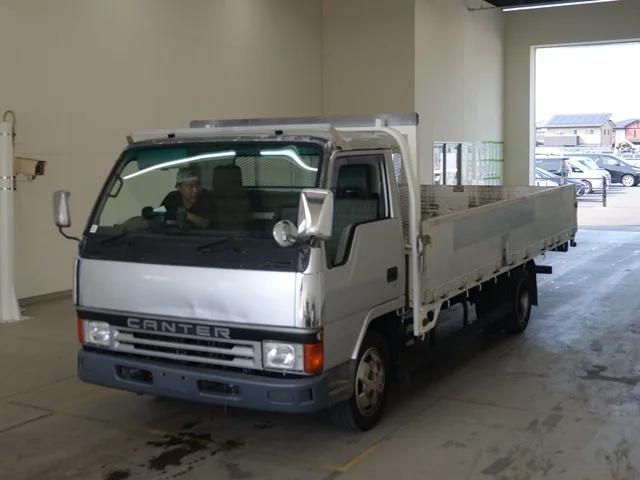 Mitsubishi Fuso Canter  с аукциона в Японии
