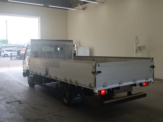Mitsubishi Fuso Canter  с аукциона в Японии