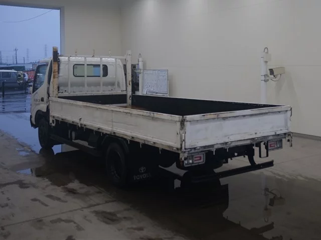 Toyota Dyna  с аукциона в Японии