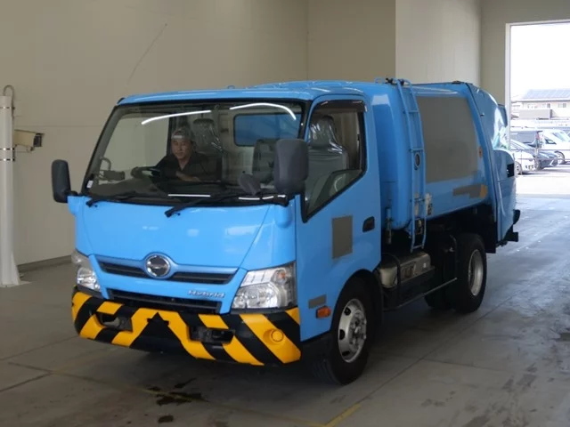 Hino Dutro  с аукциона в Японии