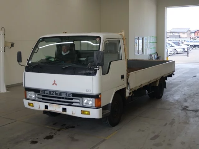 Mitsubishi Fuso Canter  с аукциона в Японии