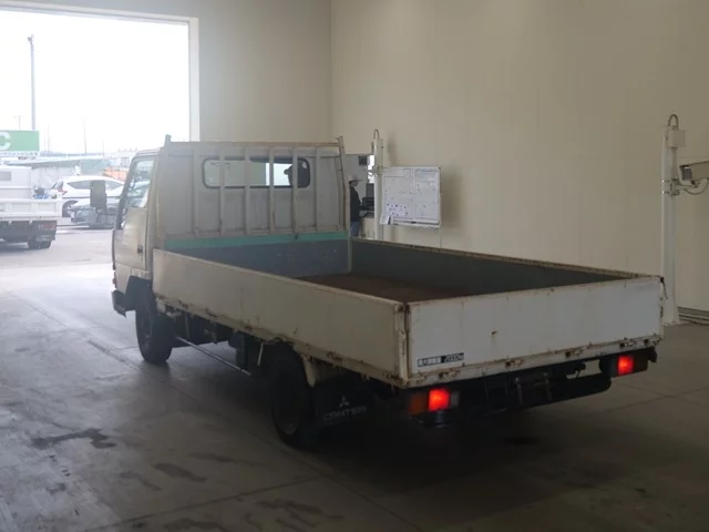 Mitsubishi Fuso Canter  с аукциона в Японии