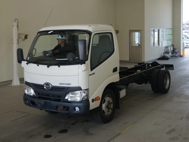 Hino Dutro  с аукциона в Японии