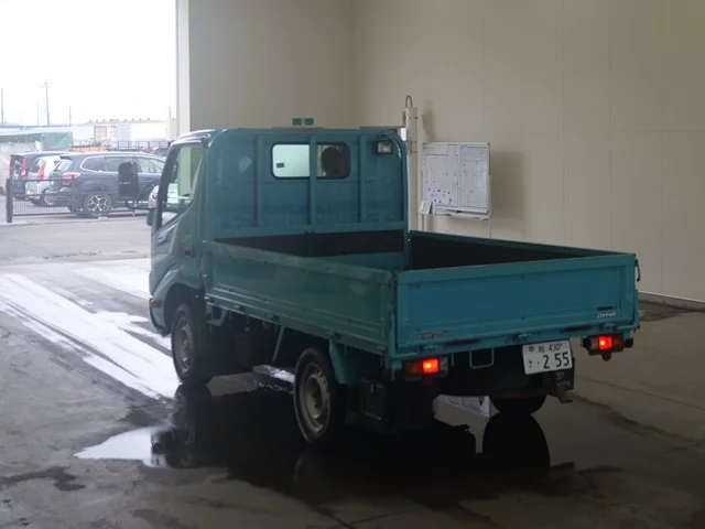 Toyota Dyna  с аукциона в Японии