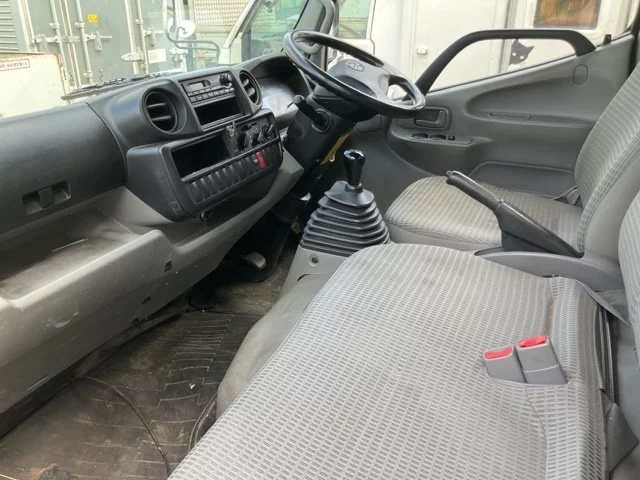 Hino Dutro  с аукциона в Японии