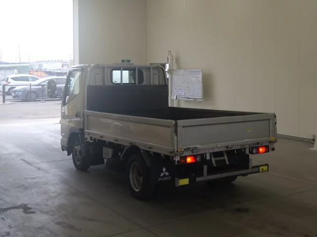 Mitsubishi Fuso Canter  с аукциона в Японии