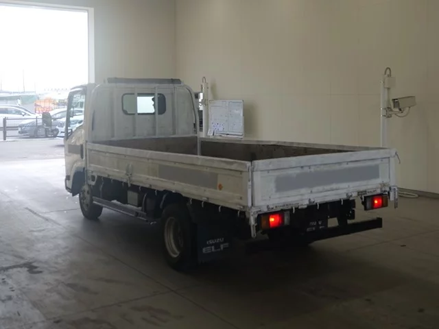 Isuzu Elf  с аукциона в Японии