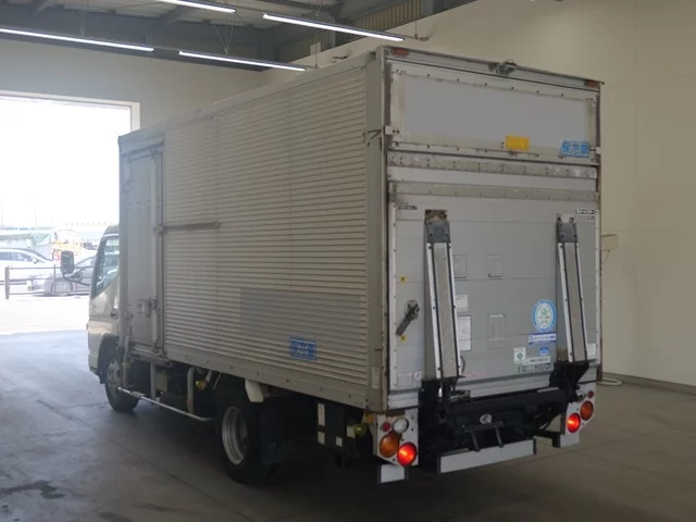 Mitsubishi Fuso Canter  с аукциона в Японии