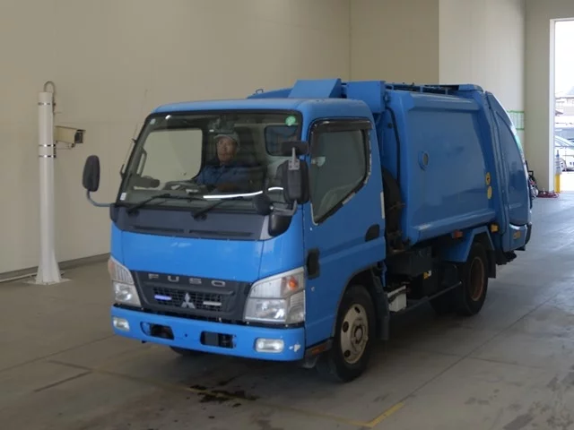 Mitsubishi Fuso Canter  с аукциона в Японии