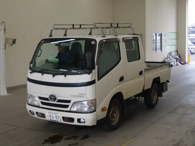 Toyota ToyoAce  с аукциона в Японии