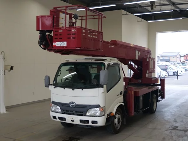Hino Dutro  с аукциона в Японии