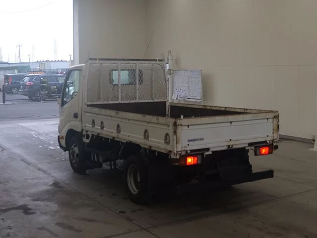 Hino Dutro  с аукциона в Японии