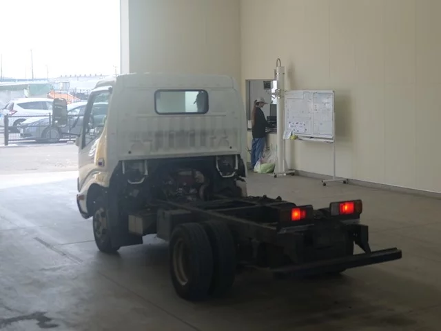 Toyota ToyoAce  с аукциона в Японии