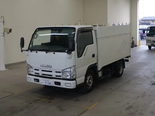 Isuzu Elf  с аукциона в Японии