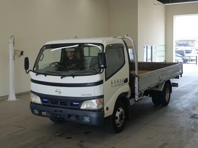 Hino Dutro  с аукциона в Японии
