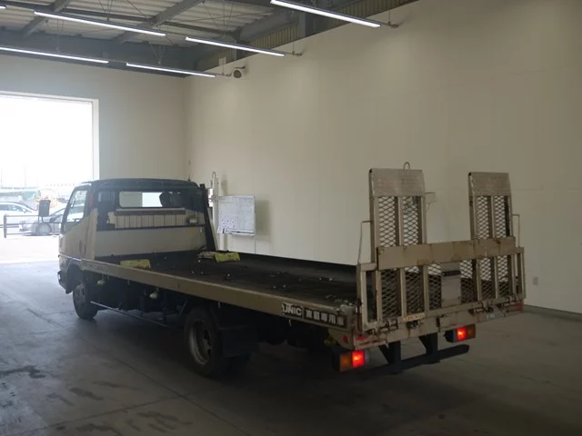 Mitsubishi Fuso Canter  с аукциона в Японии