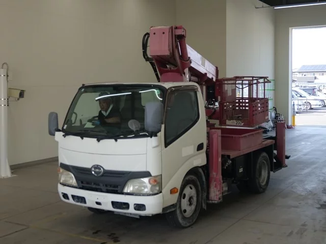 Hino Dutro  с аукциона в Японии