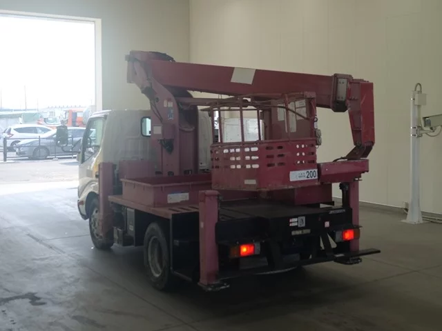 Hino Dutro  с аукциона в Японии