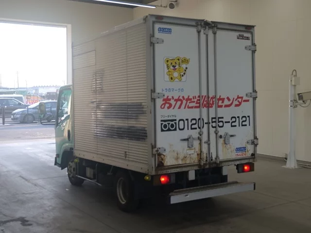 Isuzu Elf  с аукциона в Японии