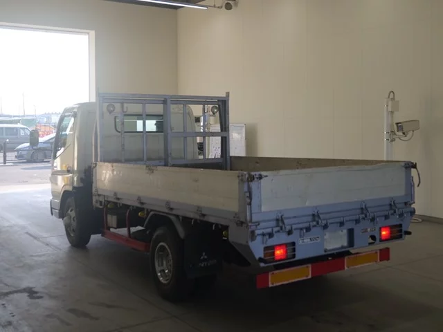 Mitsubishi Fuso Canter  с аукциона в Японии
