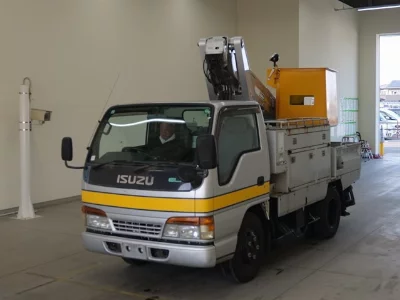 Isuzu Elf