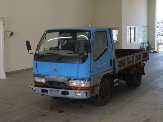 Mitsubishi Fuso Canter  с аукциона в Японии