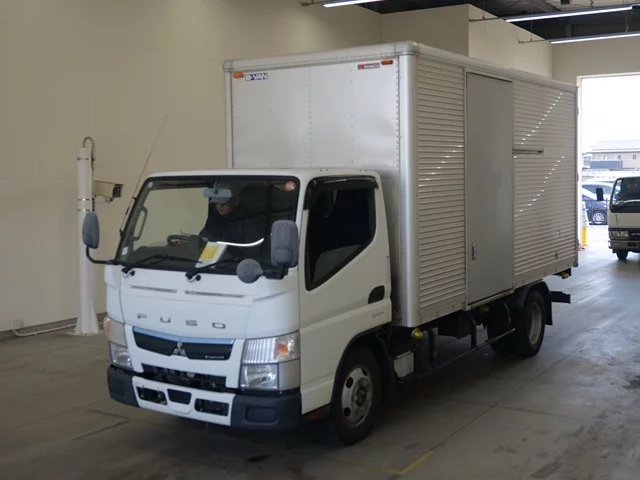 Mitsubishi Fuso Canter  с аукциона в Японии