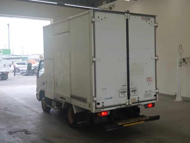 Hino Dutro  с аукциона в Японии