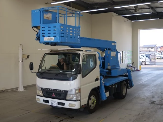 Mitsubishi Fuso Canter  с аукциона в Японии