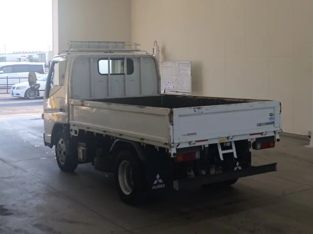 Mitsubishi Fuso Canter  с аукциона в Японии