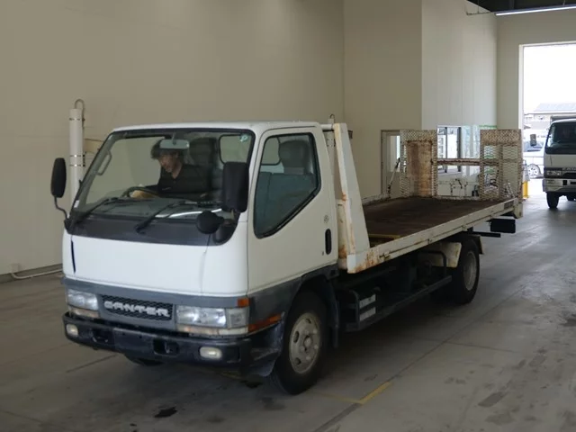 Mitsubishi Fuso Canter  с аукциона в Японии