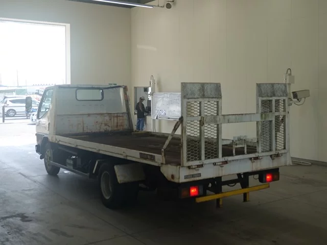 Mitsubishi Fuso Canter  с аукциона в Японии