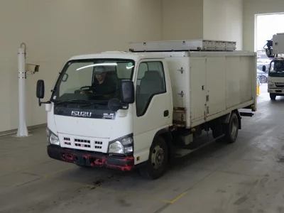 Isuzu Elf