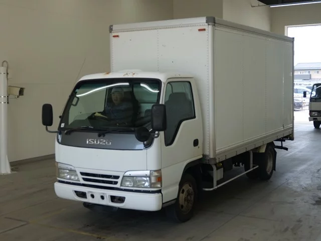 Isuzu Elf  с аукциона в Японии