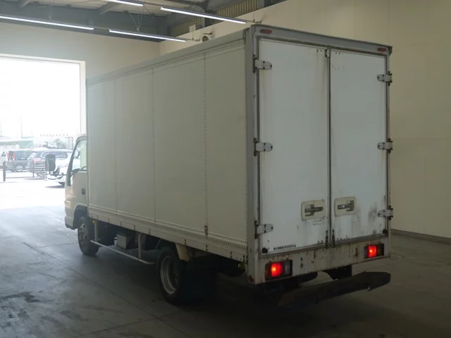 Isuzu Elf  с аукциона в Японии