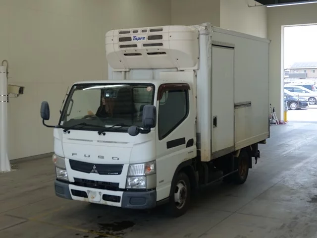 Mitsubishi Fuso Canter  с аукциона в Японии