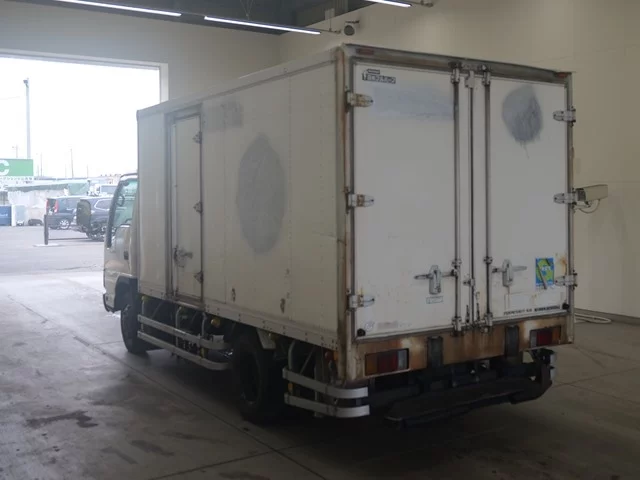 Isuzu Elf  с аукциона в Японии
