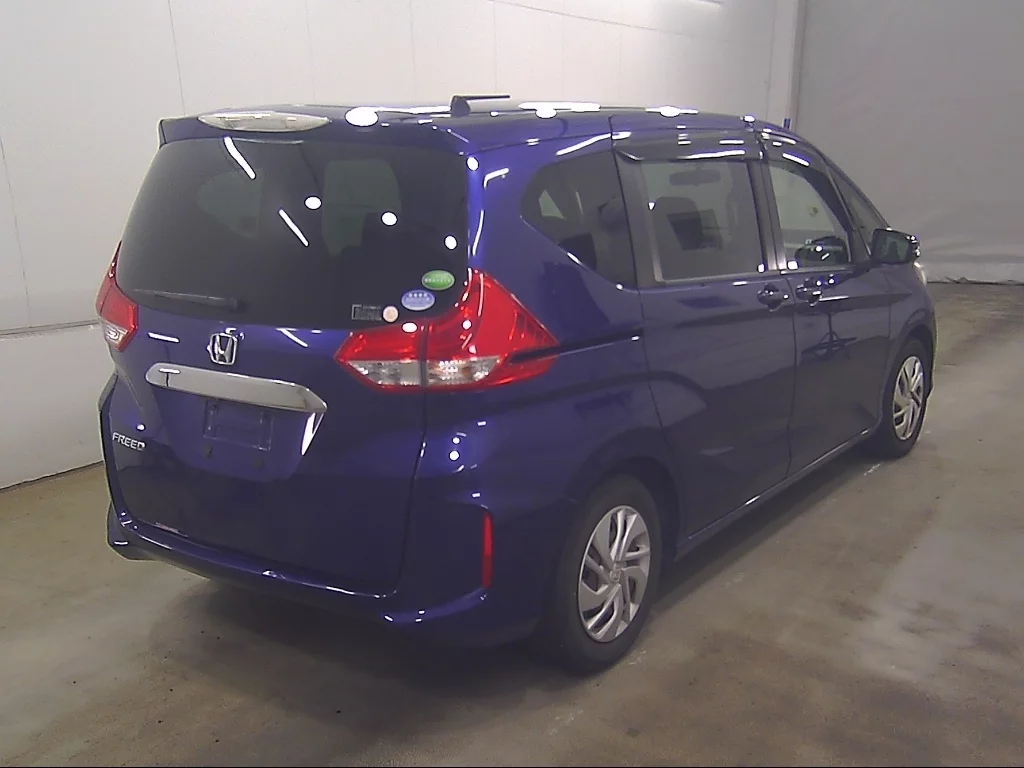 Honda Freed  с аукциона в Японии
