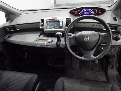 Honda Freed Spike
