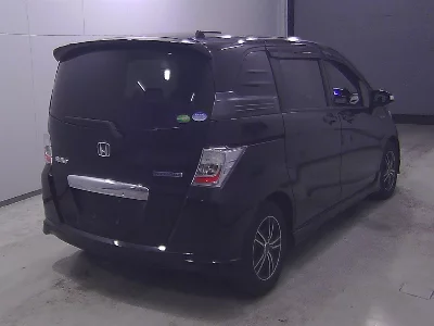 Honda Freed Spike