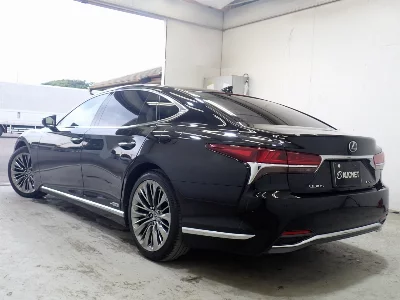 Lexus LS500h
