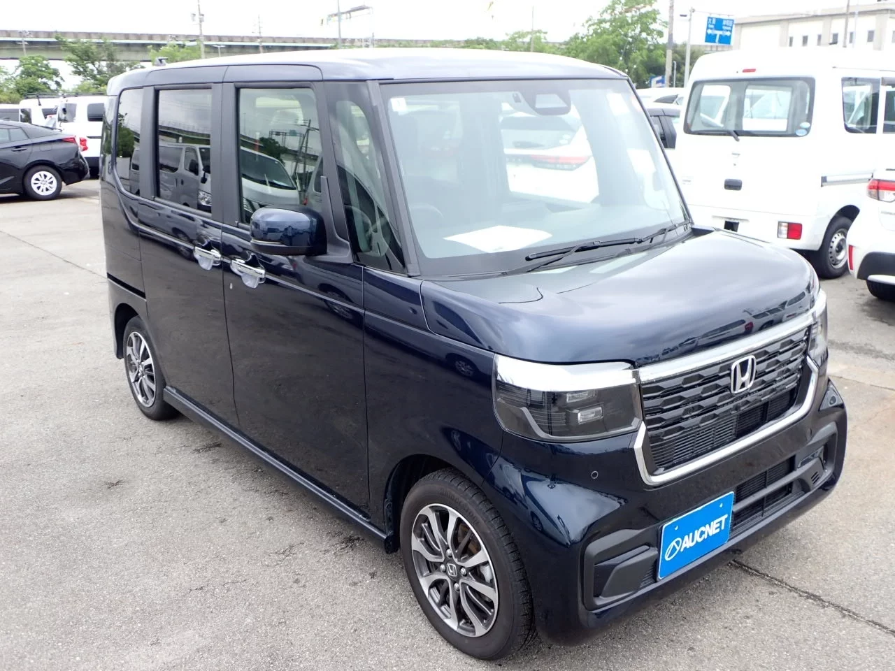 Honda N BOX CUSTOM  с аукциона в Японии