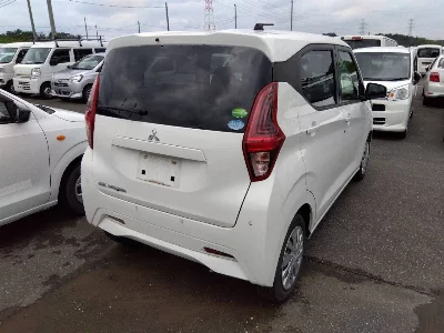 Mitsubishi eK Wagon