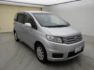Honda Freed Spike